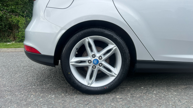 Ford Focus 1.5 TDCi 120 Zetec 5dr Diesel Hatchback